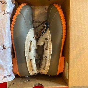 JBU Womens duckboot size 8 NWT